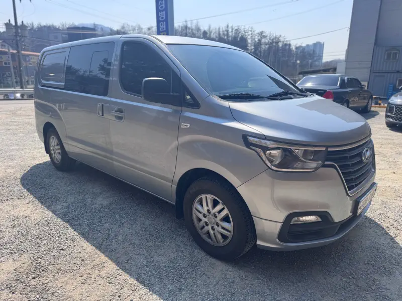 Hyundai Grand Starex