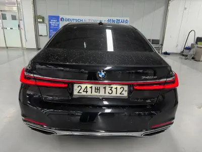 BMW 7-Series