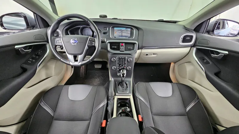 Volvo V40