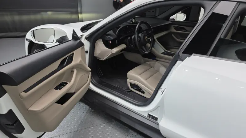 Porsche Taycan