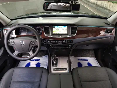 Hyundai Equus