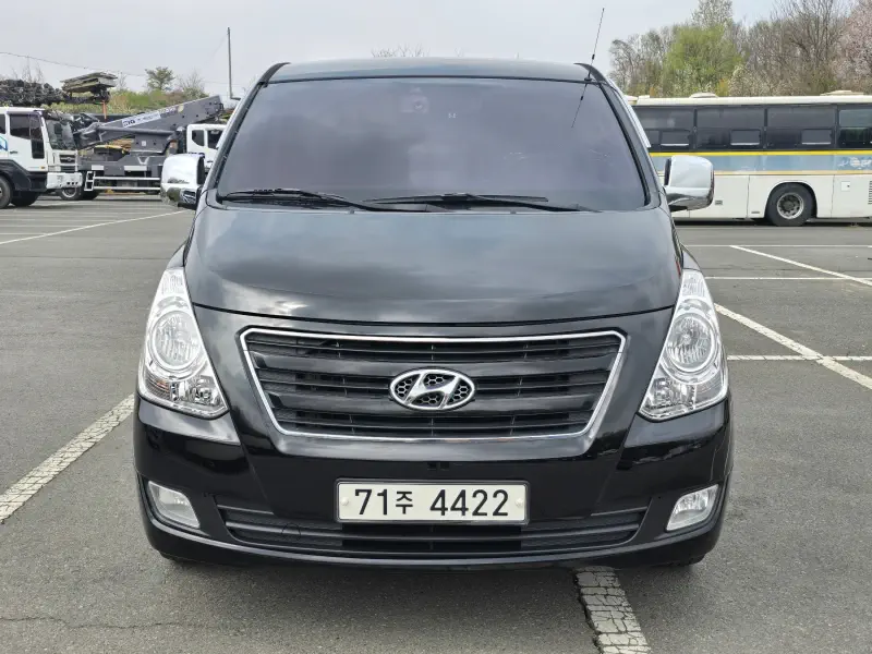 Hyundai Grand Starex