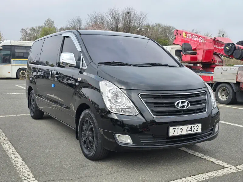 Hyundai Grand Starex