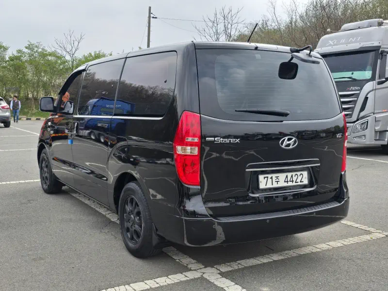 Hyundai Grand Starex