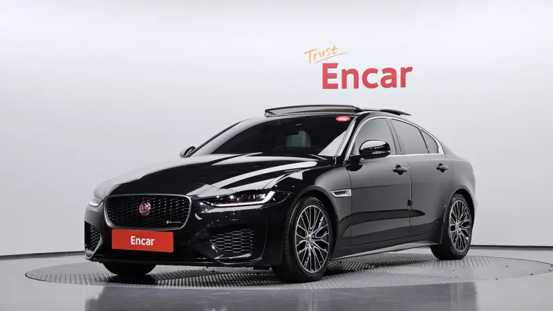 Jaguar XE