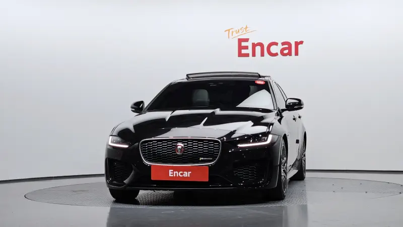 Jaguar XE