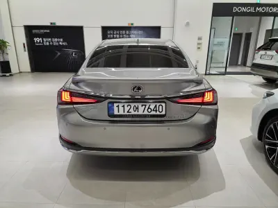 Lexus ES300h