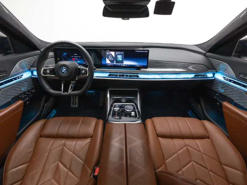 BMW i7