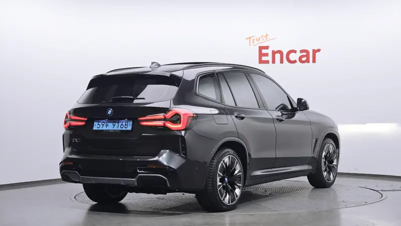 BMW iX3