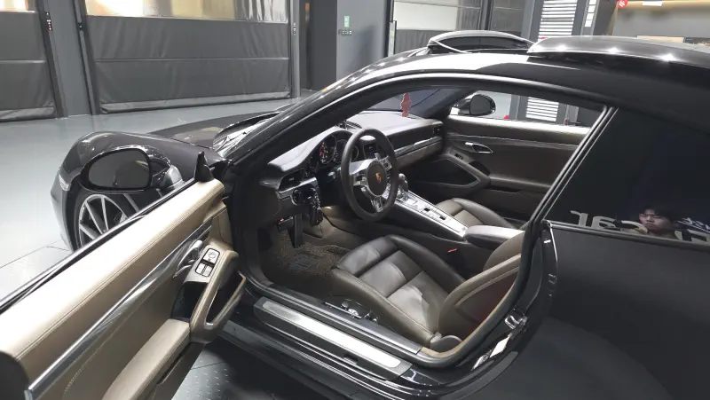 Porsche 911