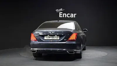 Genesis EQ900