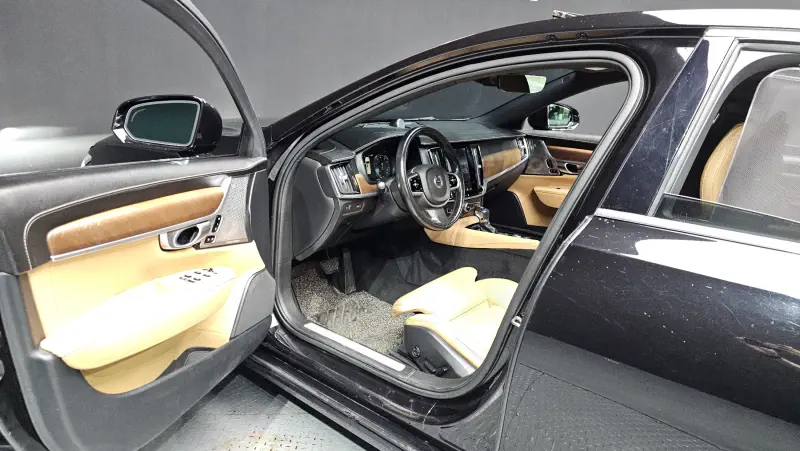 Volvo S90