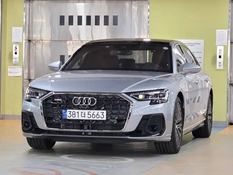 Audi A8