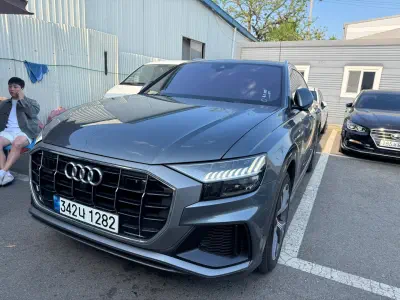 Audi Q8