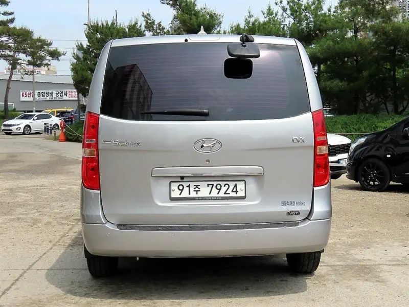 Hyundai Grand Starex