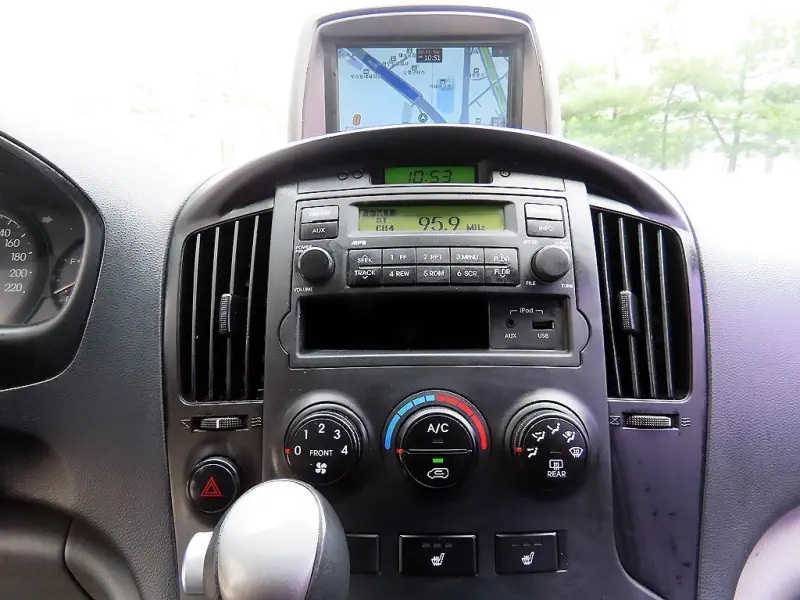 Hyundai Grand Starex