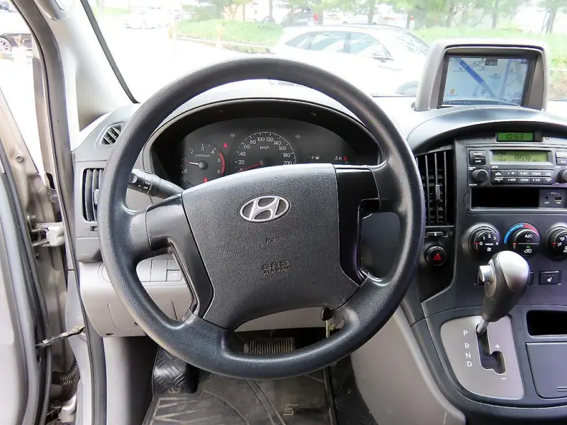 Hyundai Grand Starex