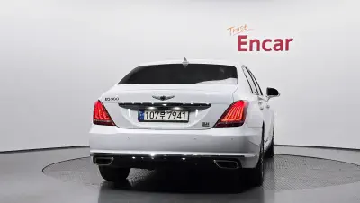 Genesis EQ900