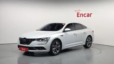 Renault SM6