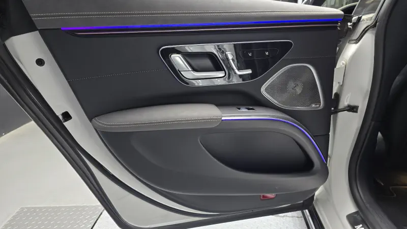 Mercedes-Benz EQS