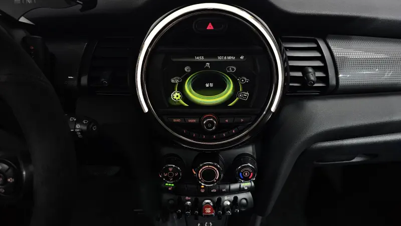 MINI Hatch