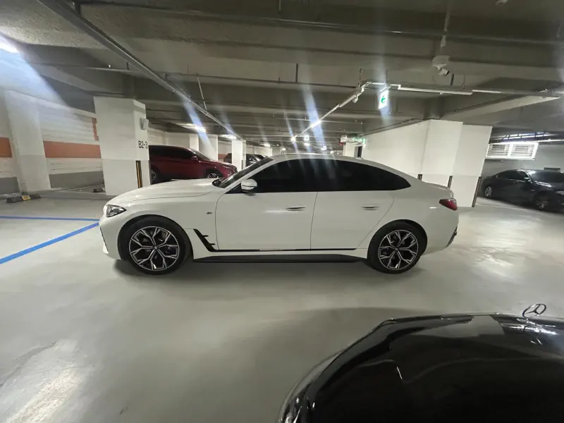 BMW i4