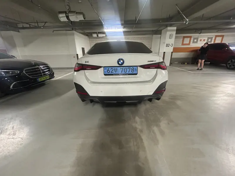 BMW i4