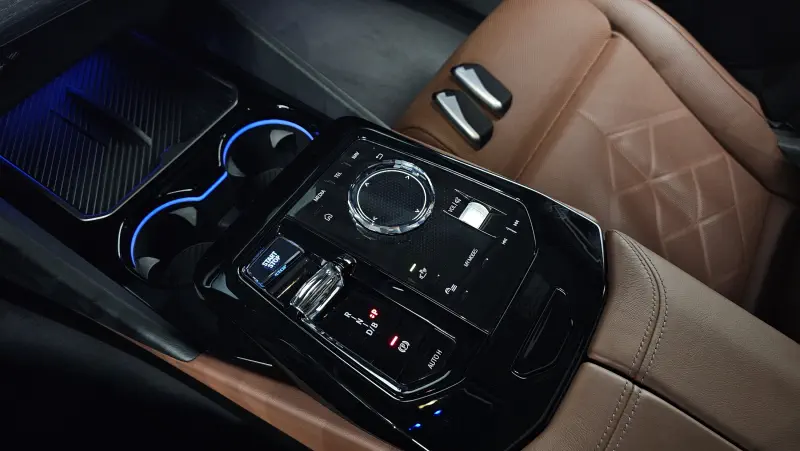 BMW i5