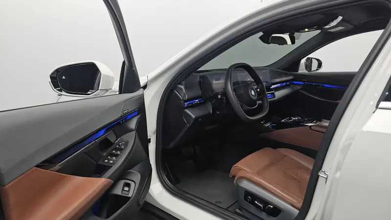 BMW i5
