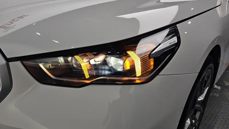 BMW i5
