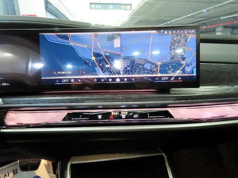 BMW i7