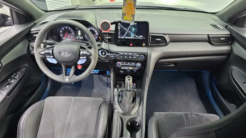 Hyundai Veloster