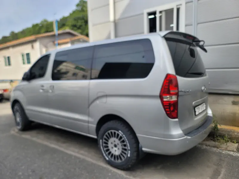 Hyundai Grand Starex