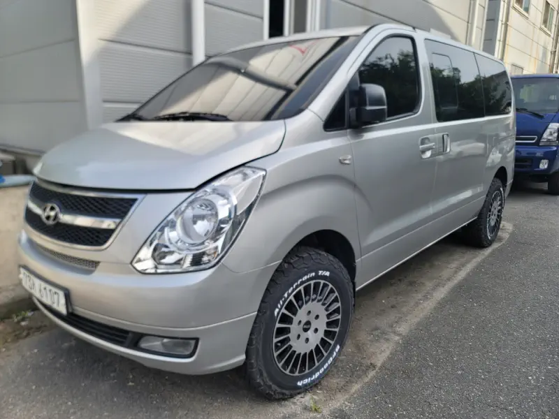 Hyundai Grand Starex