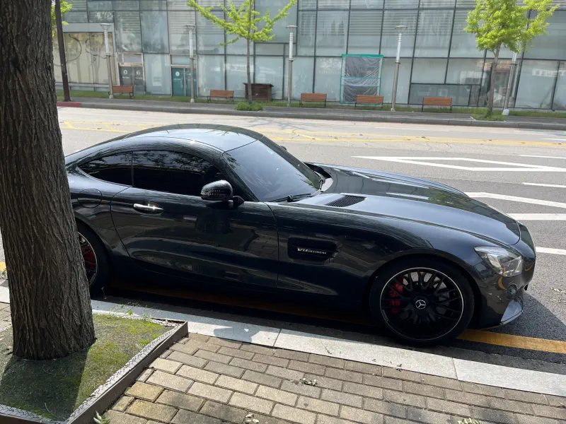 Mercedes-Benz AMG GT