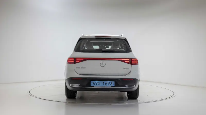 Mercedes-Benz EQB