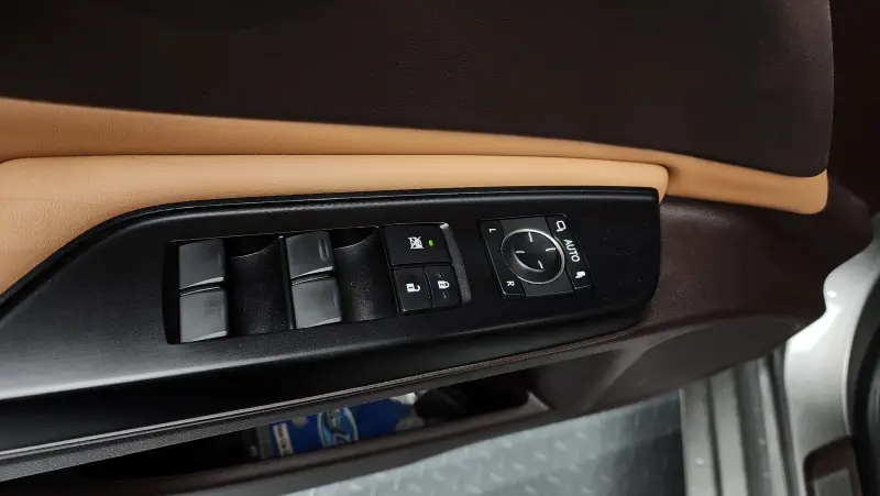 Lexus ES300h