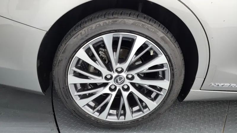 Lexus ES300h