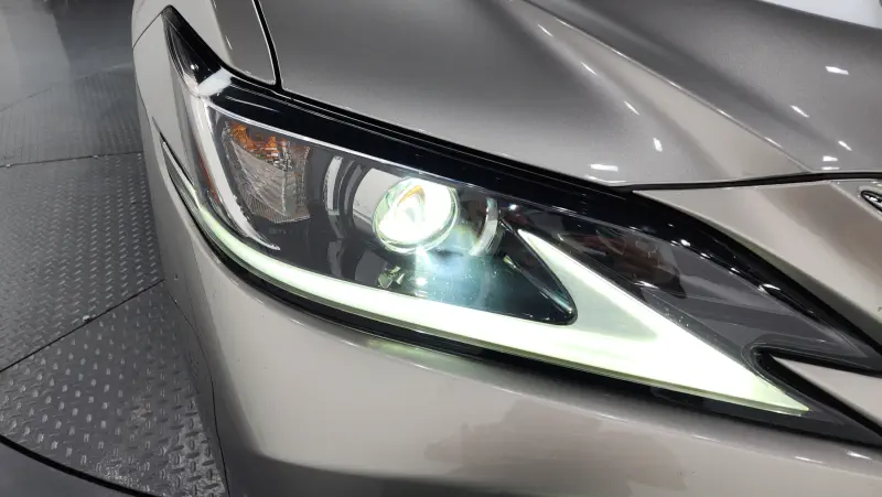 Lexus ES300h