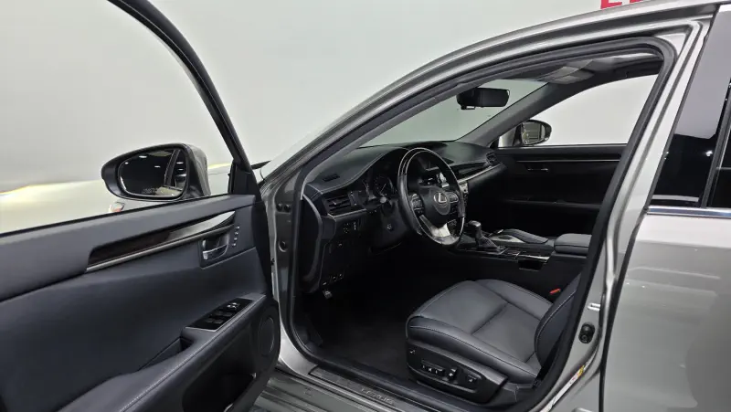 Lexus ES300h