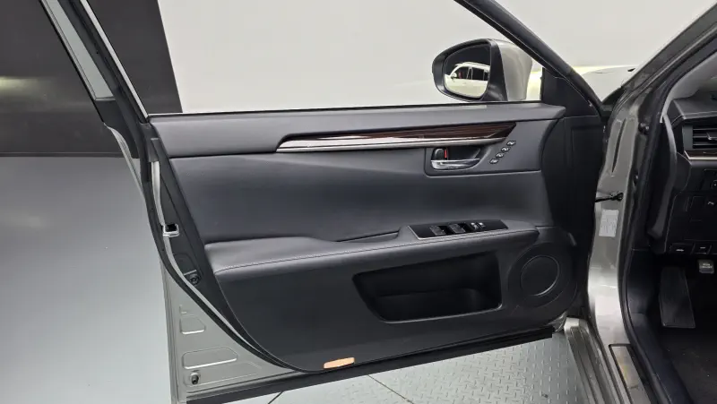 Lexus ES300h