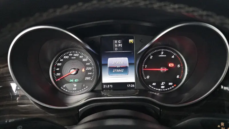 Mercedes-Benz V-Class