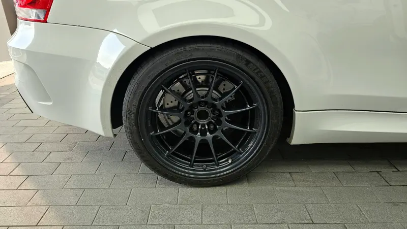 BMW 1M
