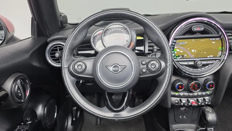 MINI Cabrio