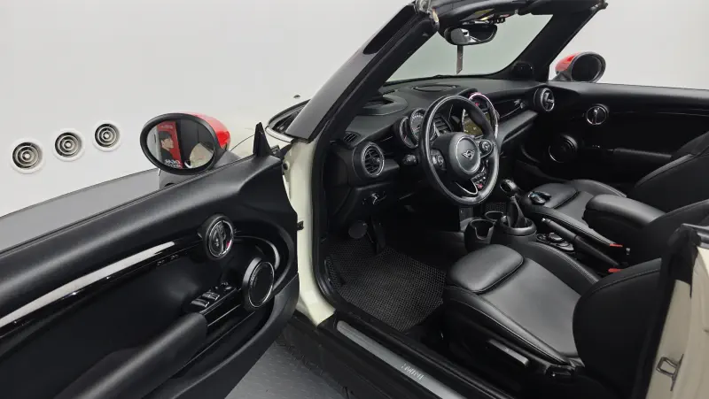 MINI Cabrio