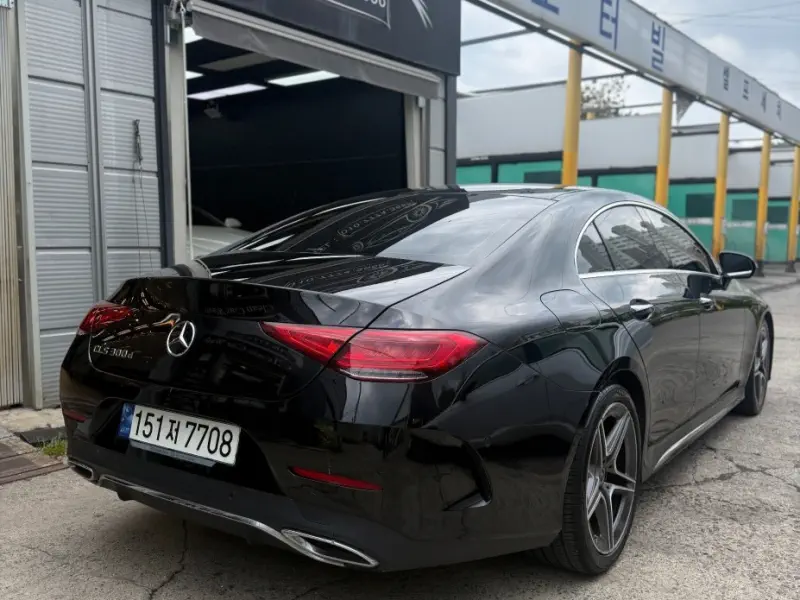 Mercedes-Benz CLS-Class