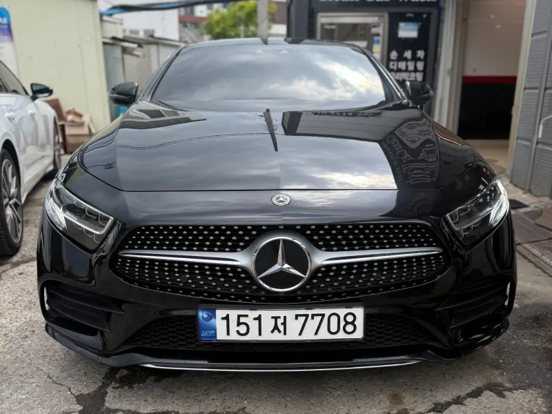 Mercedes-Benz CLS-Class