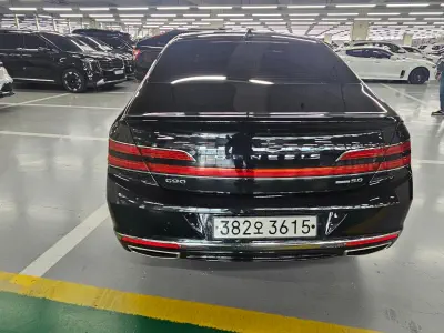 Genesis G90