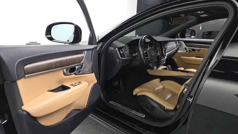 Volvo V90