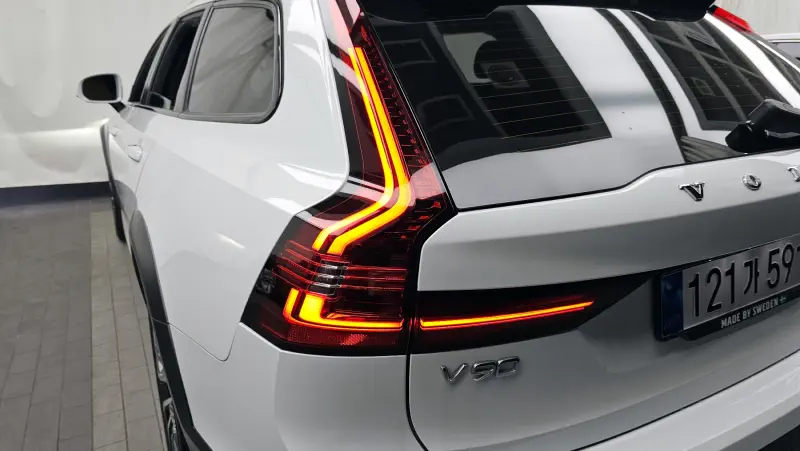 Volvo V90